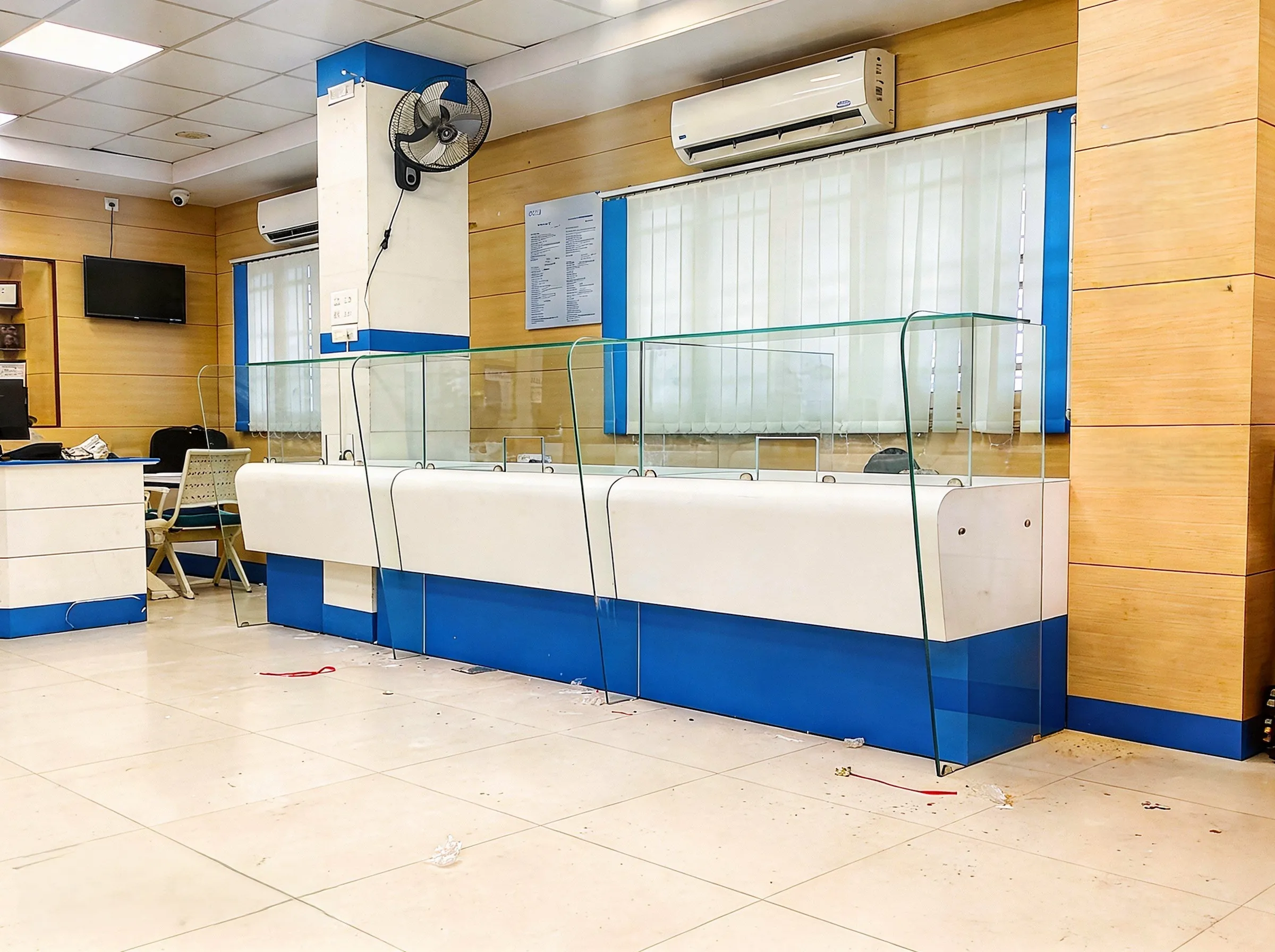 Modern Office Workstation & Desk Cluster in Haldwani Uttarakhand India (Modular Commercial Furniture with Glass Dividers & Computer Tables)